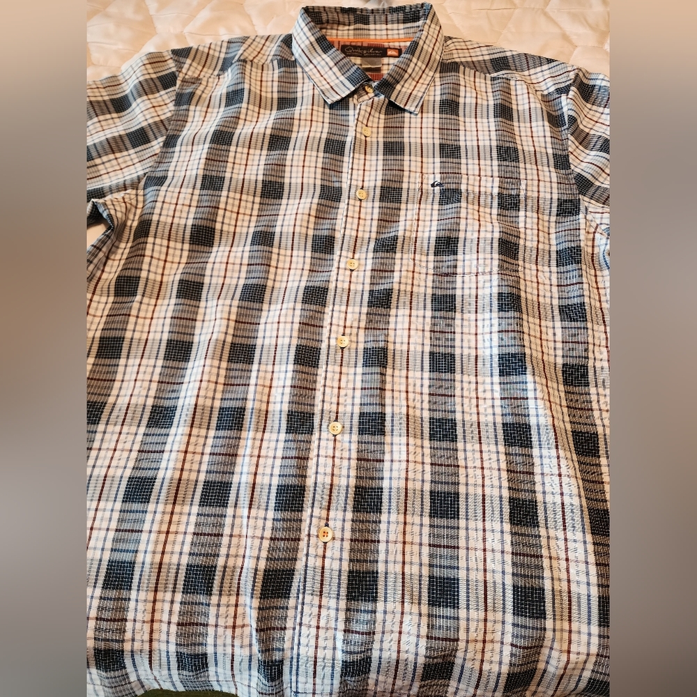 Quiksilver Waterman Collection, Size Large Short Sleeve Button Down Shirt